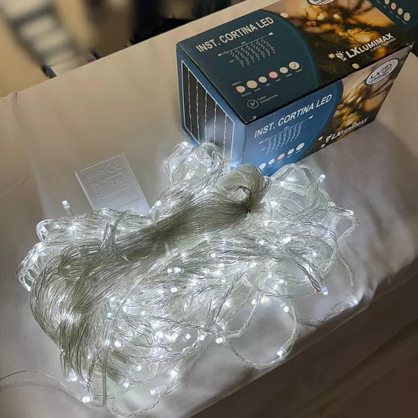 Luces Led Cortina 260 Bombillos Cable Blanco Color Blanca Na